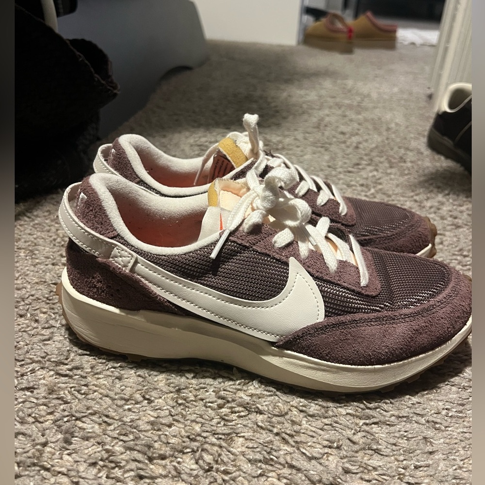 Nike Women’s Waffle Debut Vintage - Plum